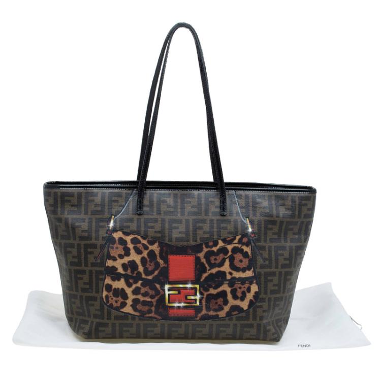 مملوكة مسبقًا Fendi Tobacco Zucca Coated Canvas Bagutte Print Roll Shopper Tote