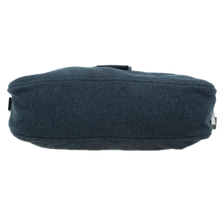 Pre Owned Fendi Grey Felt Baguette Shoulder Bag