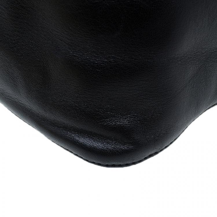 مملوكة مسبقًا Fendi Black Leather and Green Buckle Small Shoulder bag