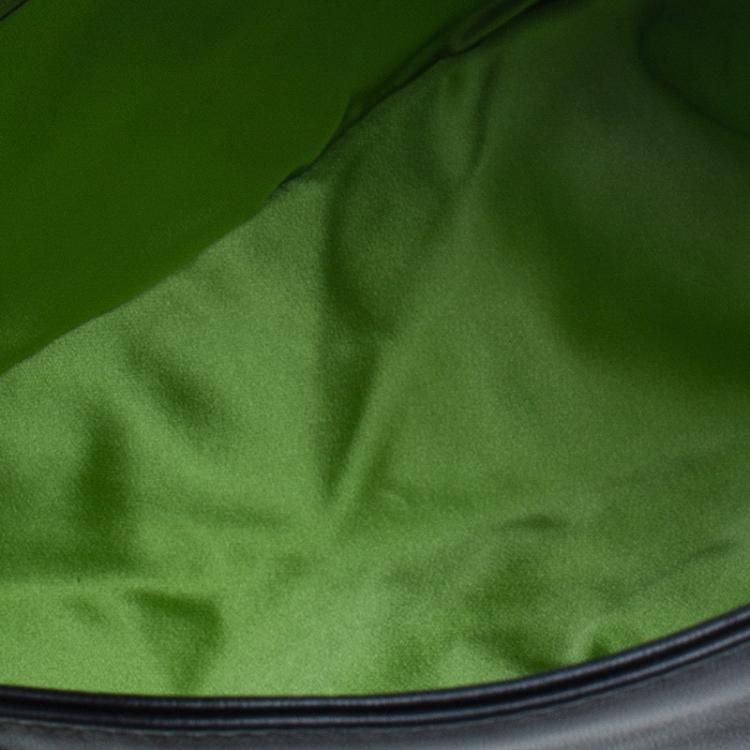 مملوكة مسبقًا Fendi Black Leather and Green Buckle Small Shoulder bag