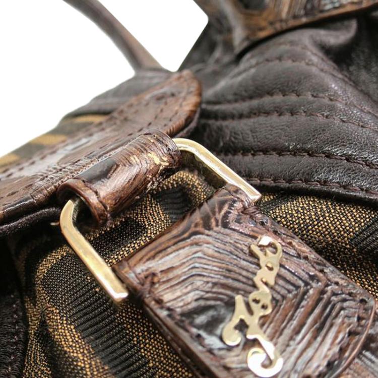مملوكة مسبقًا Fendi Tobacco Zucca Canvas and Leather Tortoise Spy Hobo