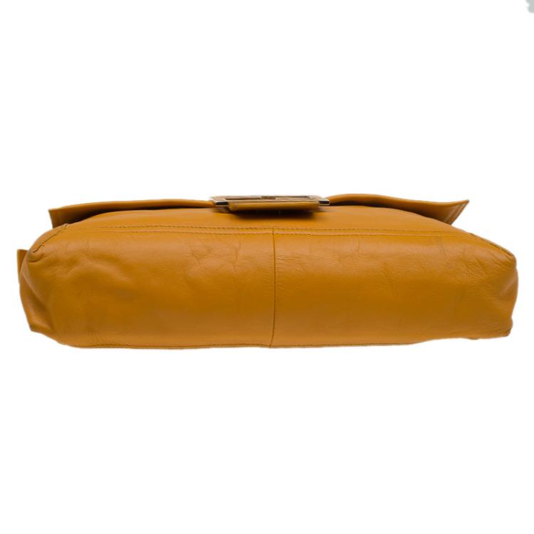 Pre Owned Fendi Tan Leather Large Convertible Baguette Shoulder Bag