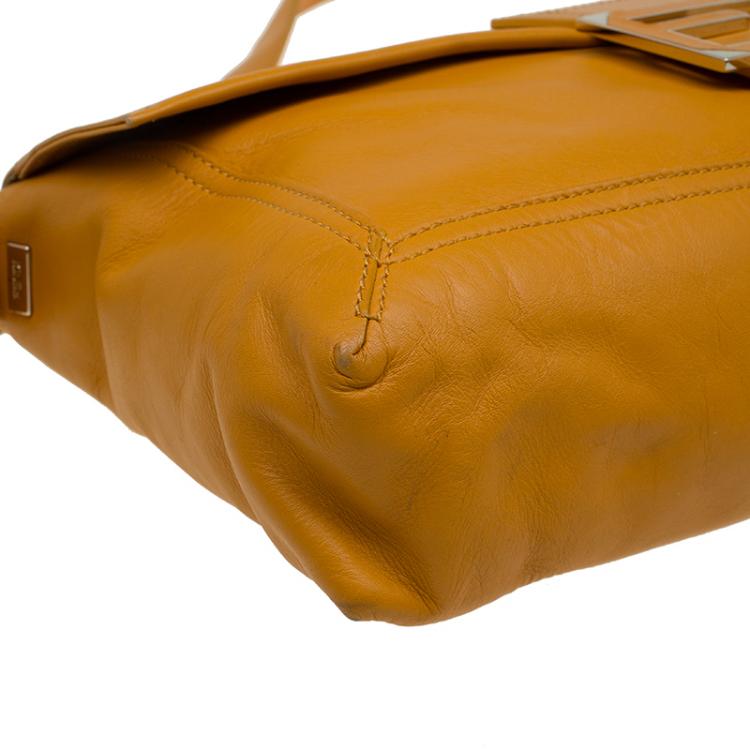 Pre Owned Fendi Tan Leather Large Convertible Baguette Shoulder Bag
