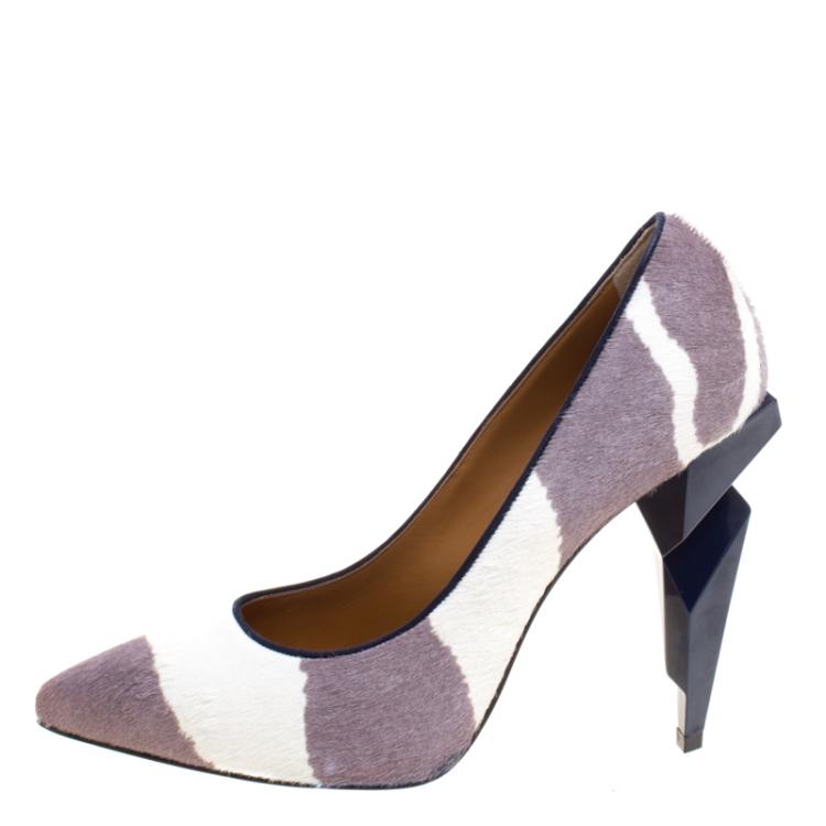 Pre Owned Fendi Two Tone Zebra Print Calf Hair Diamond Heel Pumps Size 40