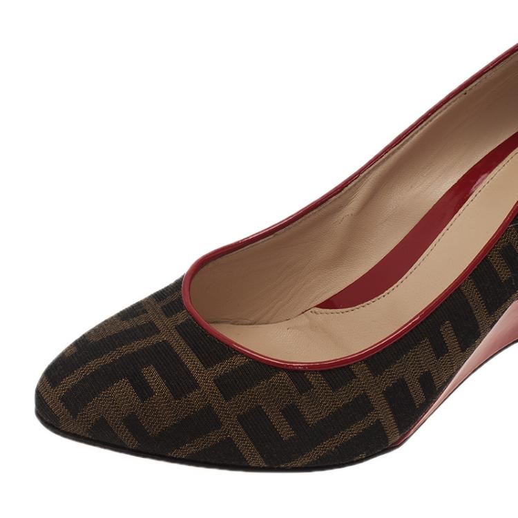 مملوكة مسبقًا Fendi Zucca Canvas Wedge Pumps Size 40