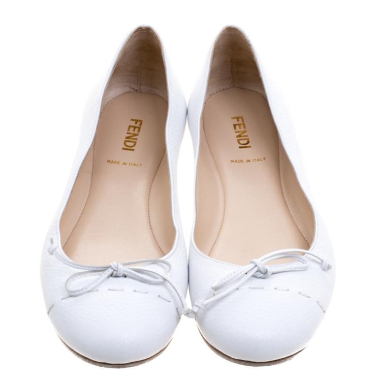 مملوكة مسبقًا Fendi White Leather Bow Ballet Flats Size 39