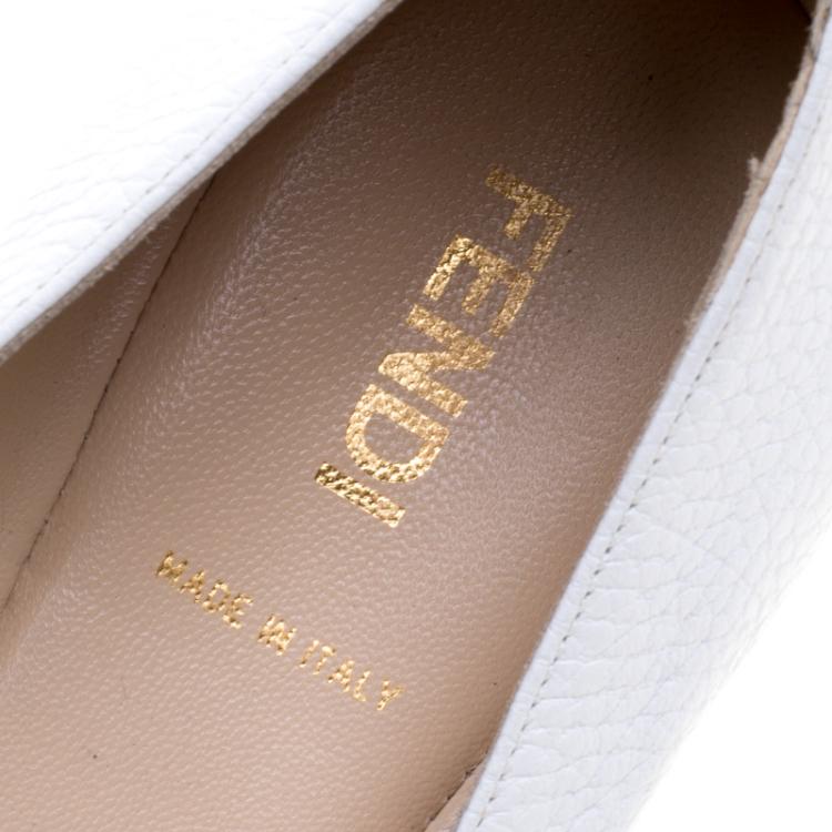 مملوكة مسبقًا Fendi White Leather Bow Ballet Flats Size 39