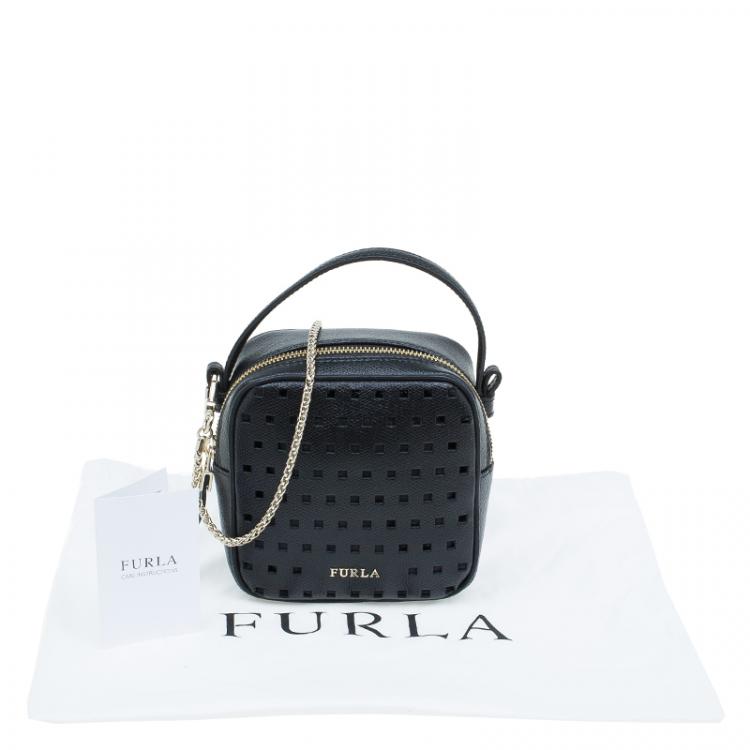 Pre Owned Furla Black Leather Mini Yo-Yo Crossbody Bag