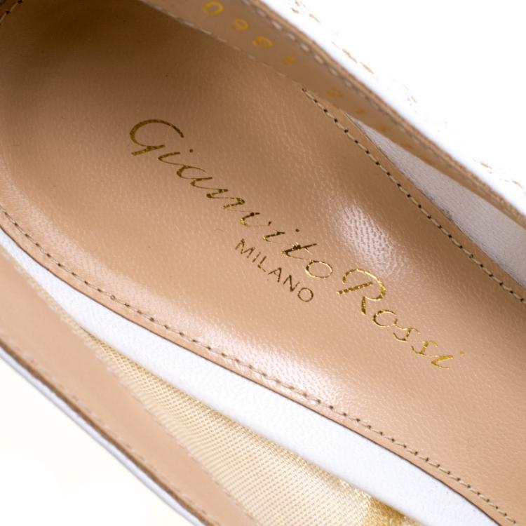 Pre Owned Gianvito Rossi White Leather and Lace Edgile Pointed Toe Pumps Size 39
