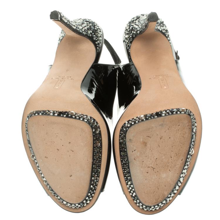 مملوكة مسبقًا Gina Black Patent Leather Crystal Embellished Platform Peep Toe Slingback Sandals Size 39