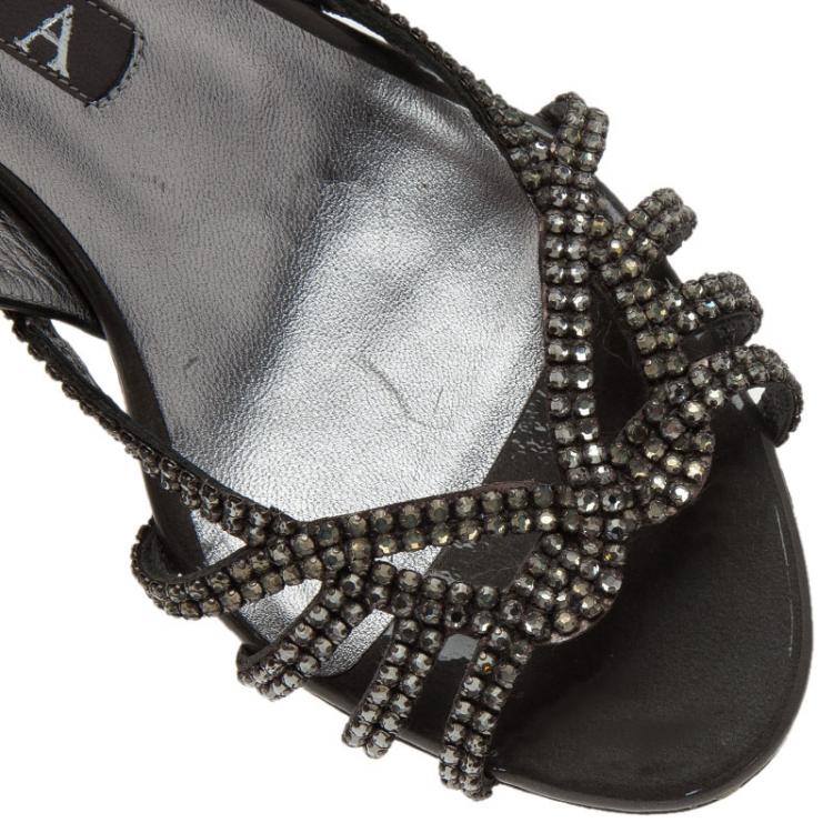 مملوكة مسبقًا Gina Grey Patent Crystal Slingback Sandals Size 38
