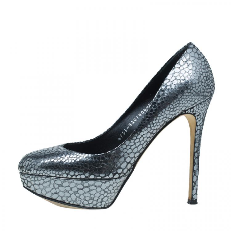 مملوكة مسبقًا Gina Silver Metallic Leather Platform Pumps Size 37.5
