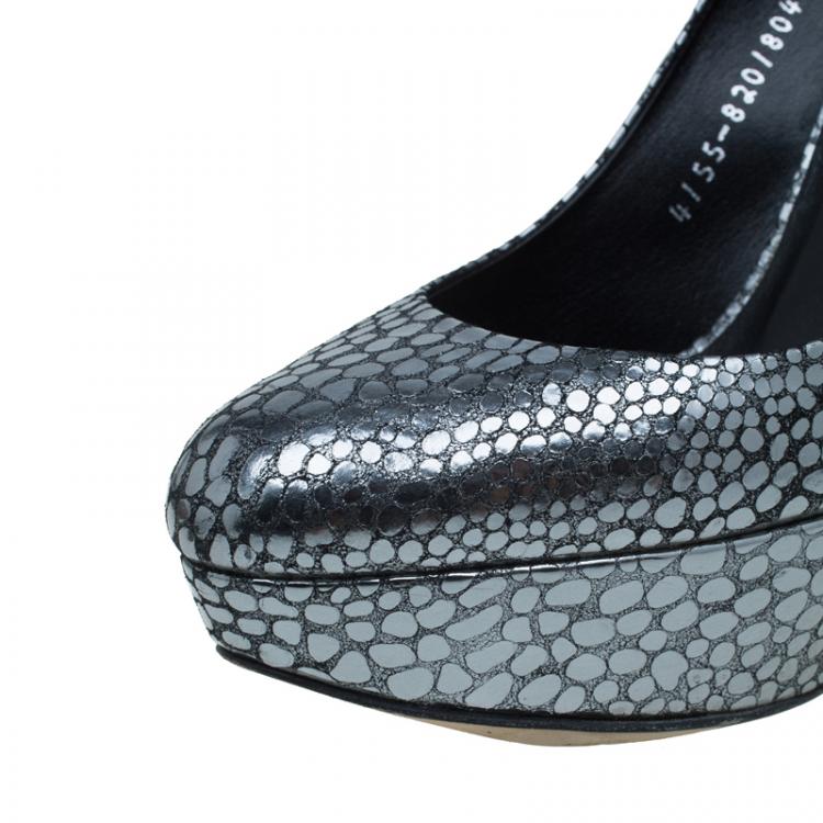مملوكة مسبقًا Gina Silver Metallic Leather Platform Pumps Size 37.5