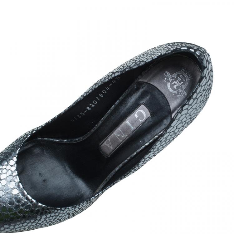 مملوكة مسبقًا Gina Silver Metallic Leather Platform Pumps Size 37.5