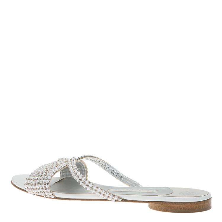 Pre Owned Gina White Embellished Slides Size 39