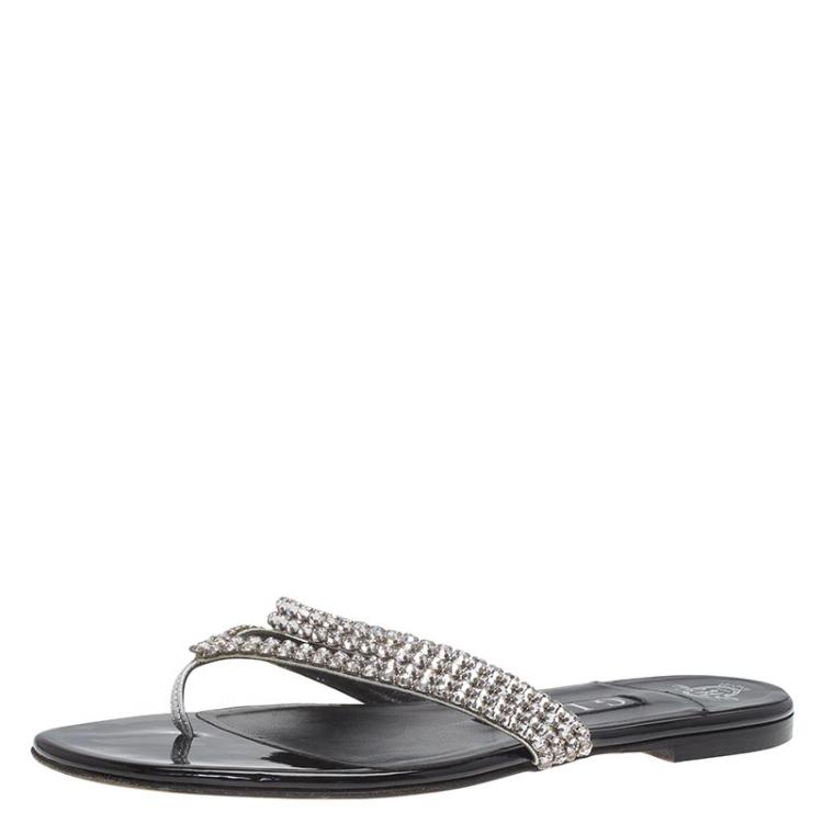 مملوكة مسبقًا Gina Embellished Leather Thong Sandals Size 37