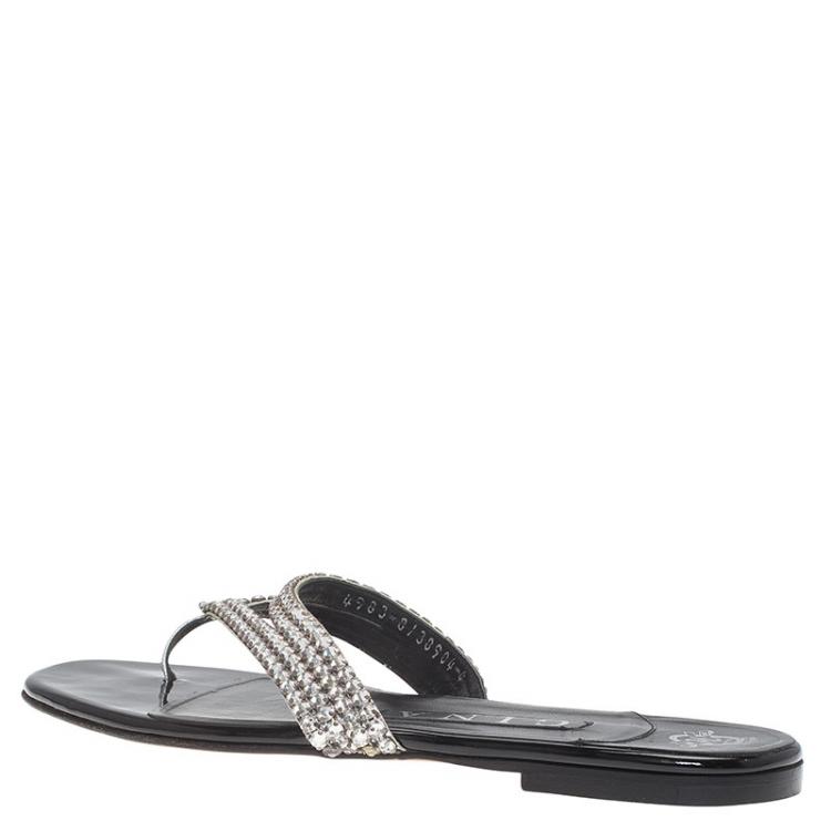مملوكة مسبقًا Gina Embellished Leather Thong Sandals Size 37