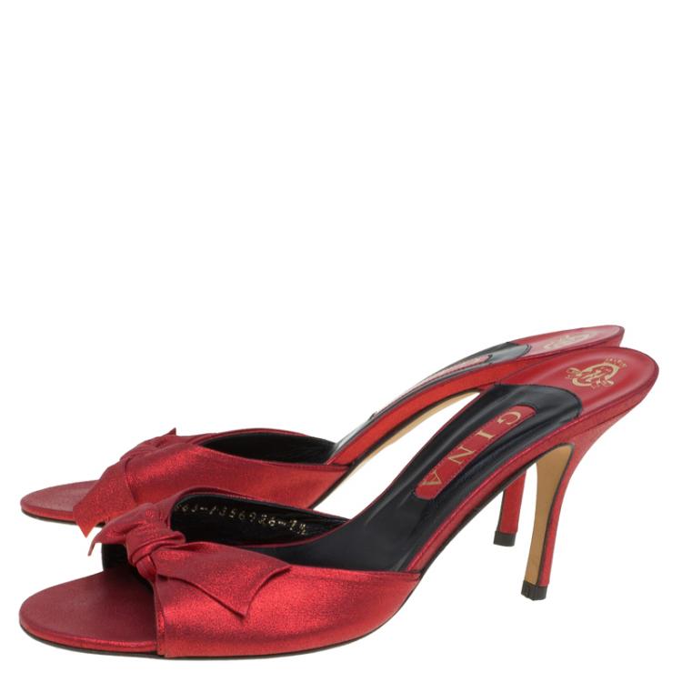مملوكة مسبقًا Gina Red Metallic Leather Bow Slides Size 40.5