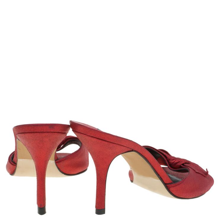مملوكة مسبقًا Gina Red Metallic Leather Bow Slides Size 40.5