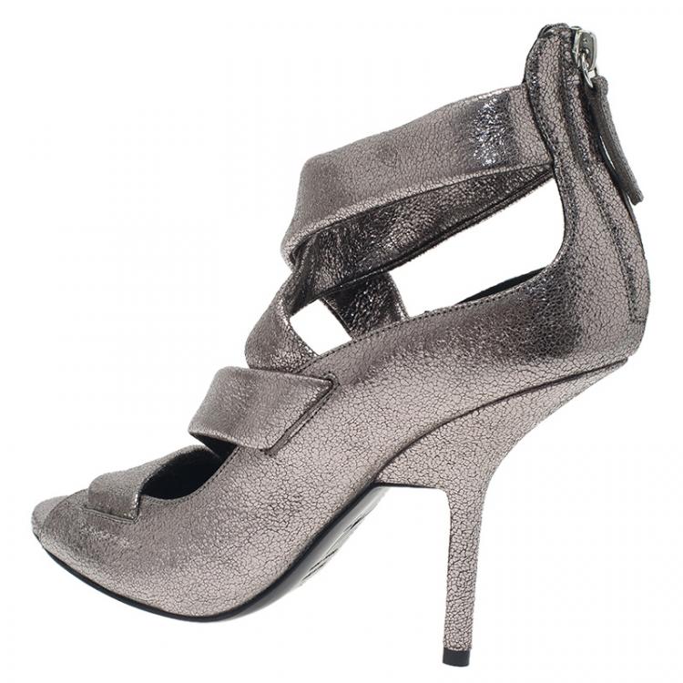 Pre Owned Giuseppe Zanotti Silver Metallic Leather Strappy Sandals Size 39