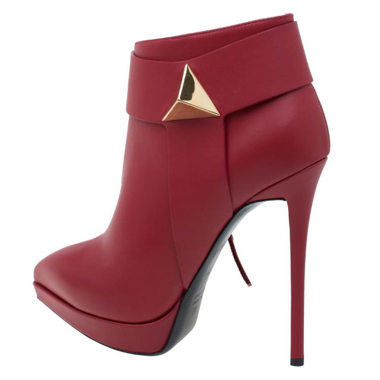 Pre Owned Giuseppe Zanotti Red Leather Pyramid Stud Platform Ankle Boots Size 39