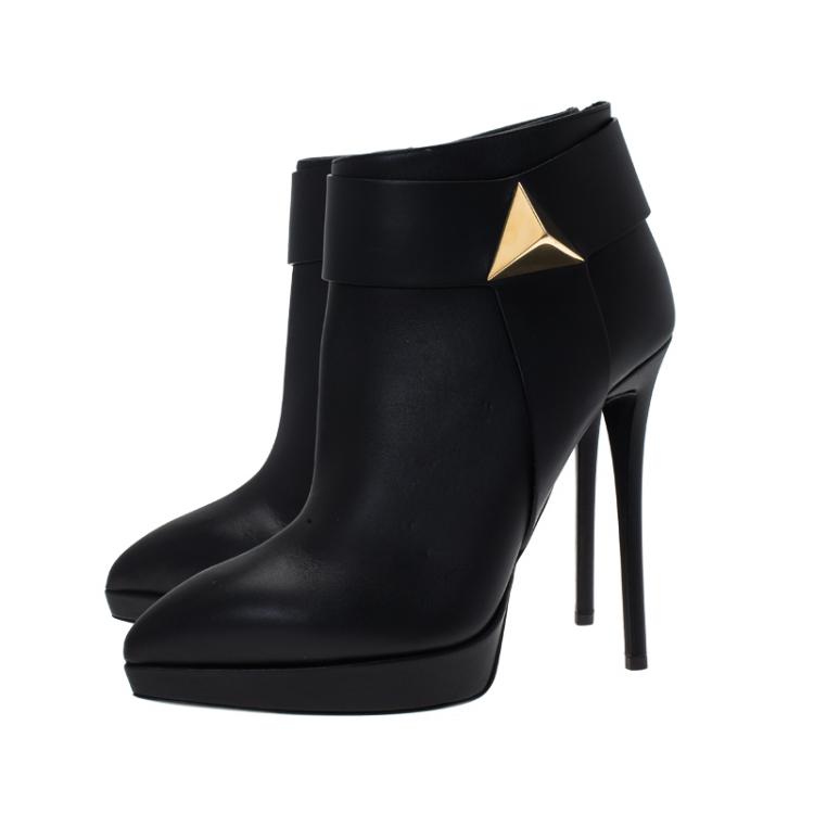 Pre Owned Giuseppe Zanotti Black Leather Pyramid Stud Platform Ankle Boots Size 39