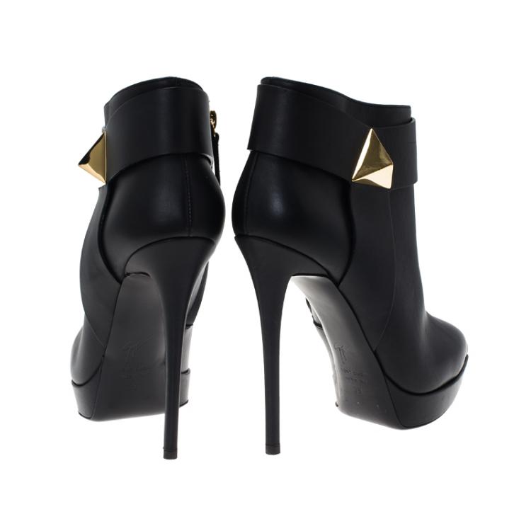 Pre Owned Giuseppe Zanotti Black Leather Pyramid Stud Platform Ankle Boots Size 39