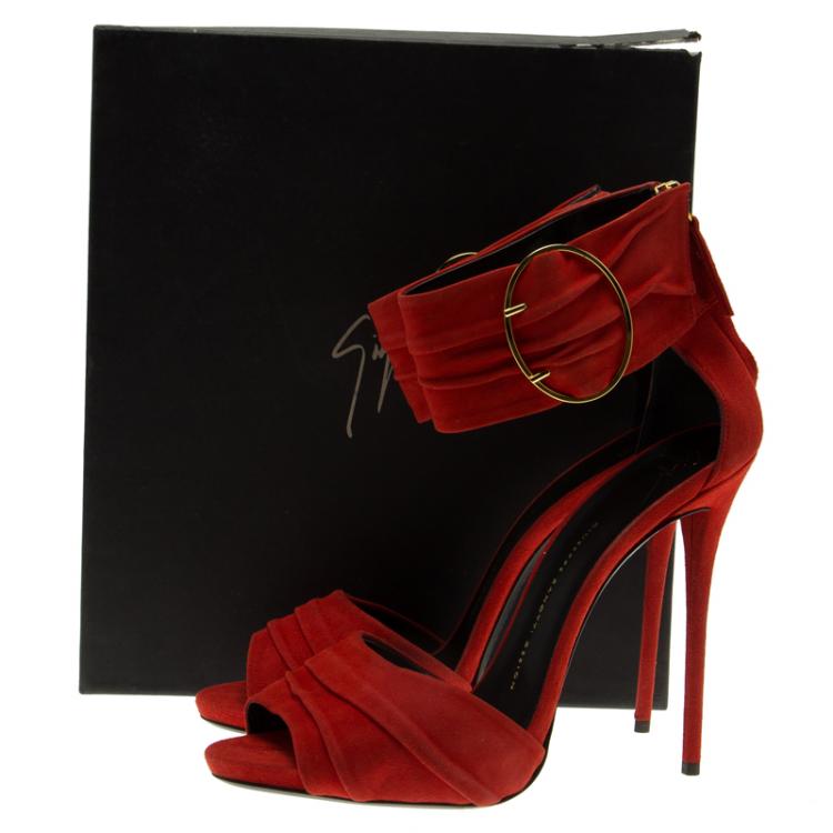 مملوكة مسبقًا Giuseppe Zanotti Red Pleated Suede Ankle Strap Sandals Size 40