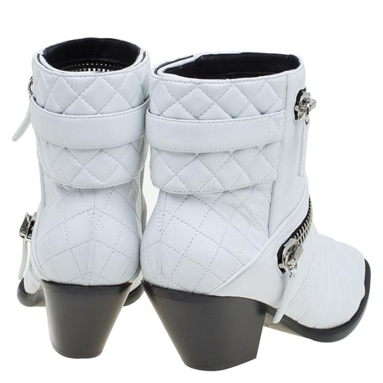 Pre Owned Giuseppe Zanotti White Quilted Leather Ankle Boots Size 40