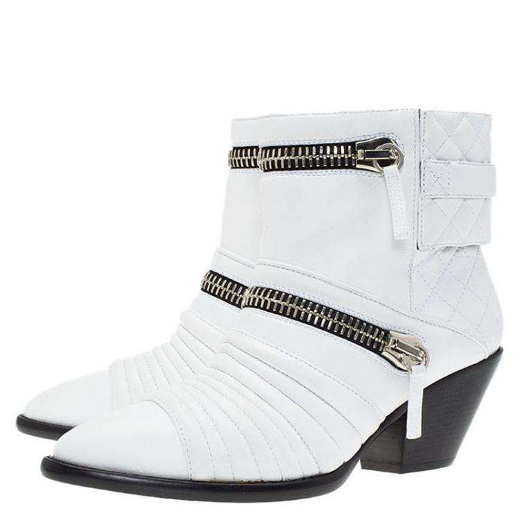 مملوكة مسبقًا Giuseppe Zanotti White Quilted Leather Ankle Boots Size 40