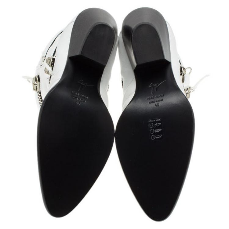 مملوكة مسبقًا Giuseppe Zanotti White Quilted Leather Ankle Boots Size 40