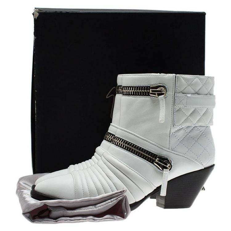 مملوكة مسبقًا Giuseppe Zanotti White Quilted Leather Ankle Boots Size 40