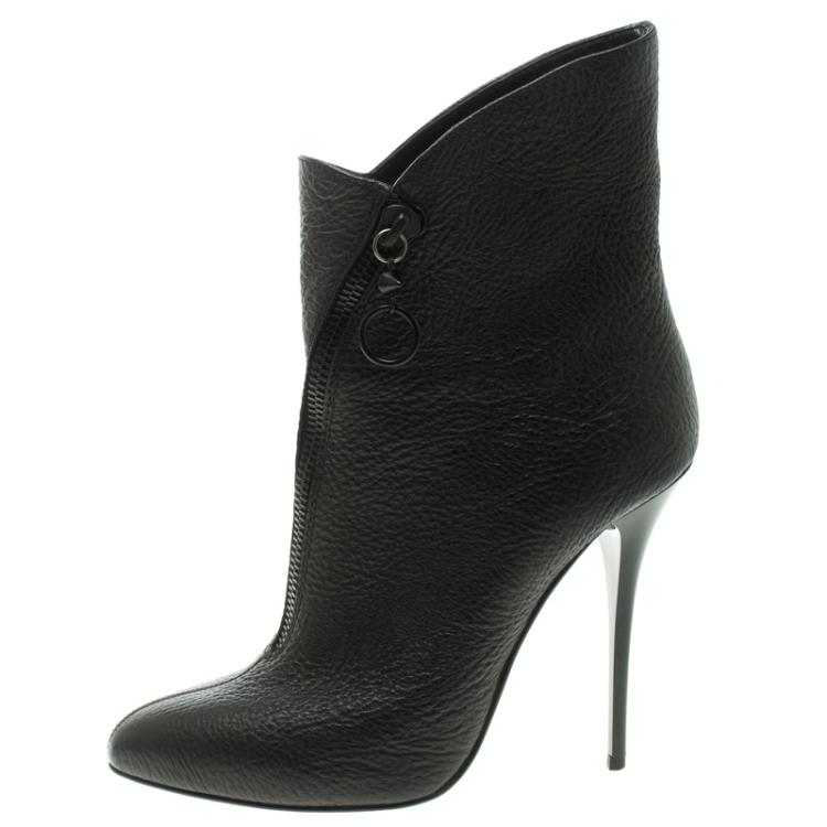 مملوكة مسبقًا Giuseppe Zanotti Black Leather Faux Zipper Accent Pointed Toe Ankle Boots Size 40.5