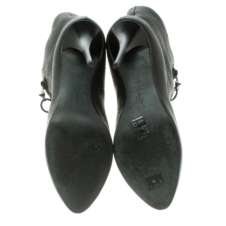 مملوكة مسبقًا Giuseppe Zanotti Black Leather Faux Zipper Accent Pointed Toe Ankle Boots Size 40.5