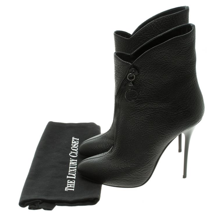 مملوكة مسبقًا Giuseppe Zanotti Black Leather Faux Zipper Accent Pointed Toe Ankle Boots Size 40.5
