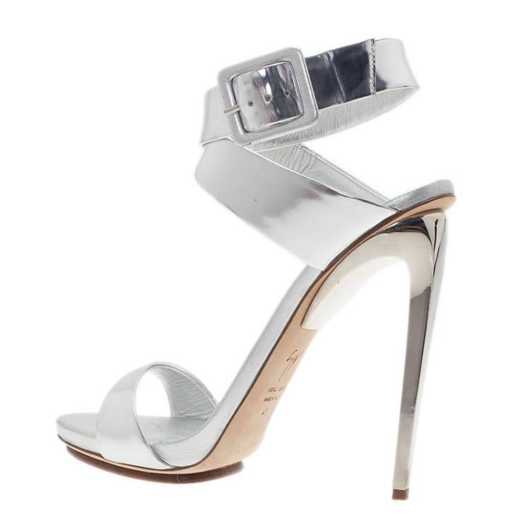 Pre Owned Giuseppe Zanotti Silver Metallic Leather Ankle Strap Sandals Size 41