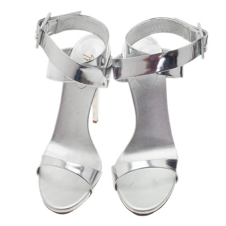 Pre Owned Giuseppe Zanotti Silver Metallic Leather Ankle Strap Sandals Size 41