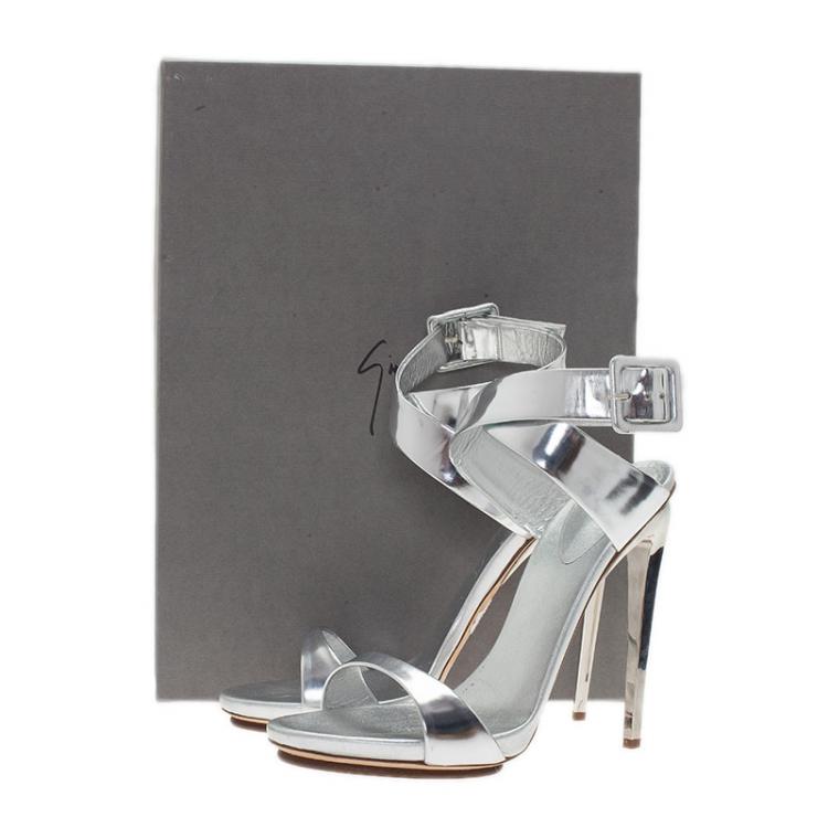 Pre Owned Giuseppe Zanotti Silver Metallic Leather Ankle Strap Sandals Size 41
