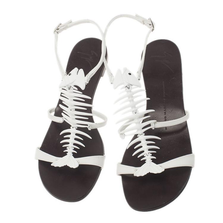 Pre Owned Giuseppe Zanotti White Fishbone Flat Sandals Size 38
