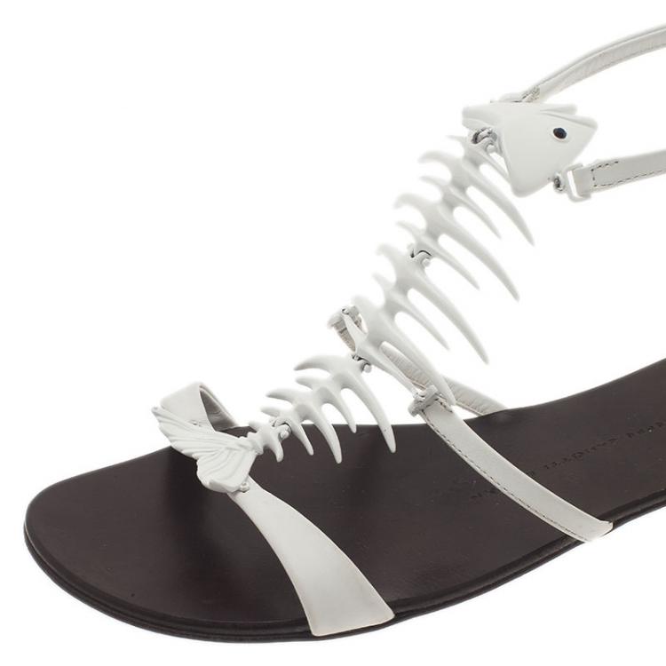 Pre Owned Giuseppe Zanotti White Fishbone Flat Sandals Size 38