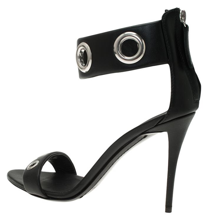 Pre Owned Giuseppe Zanotti Black Leather Eyelet Ankle Strap Sandals Size 37