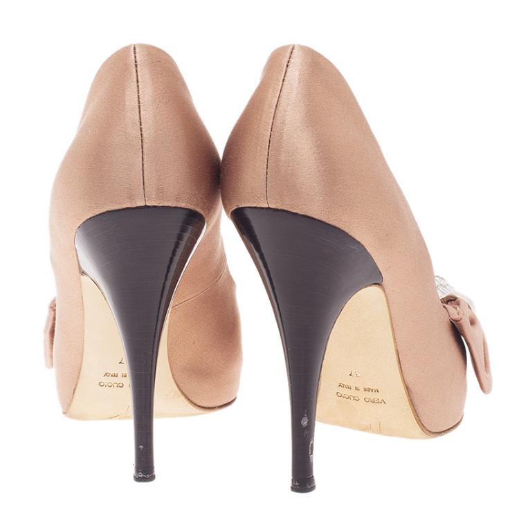 Pre Owned Giuseppe Zanotti Beige Satin Crystal Bow Detail Peep Toe Pumps Size 37
