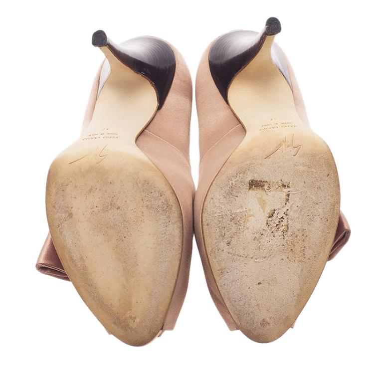 Pre Owned Giuseppe Zanotti Beige Satin Crystal Bow Detail Peep Toe Pumps Size 37