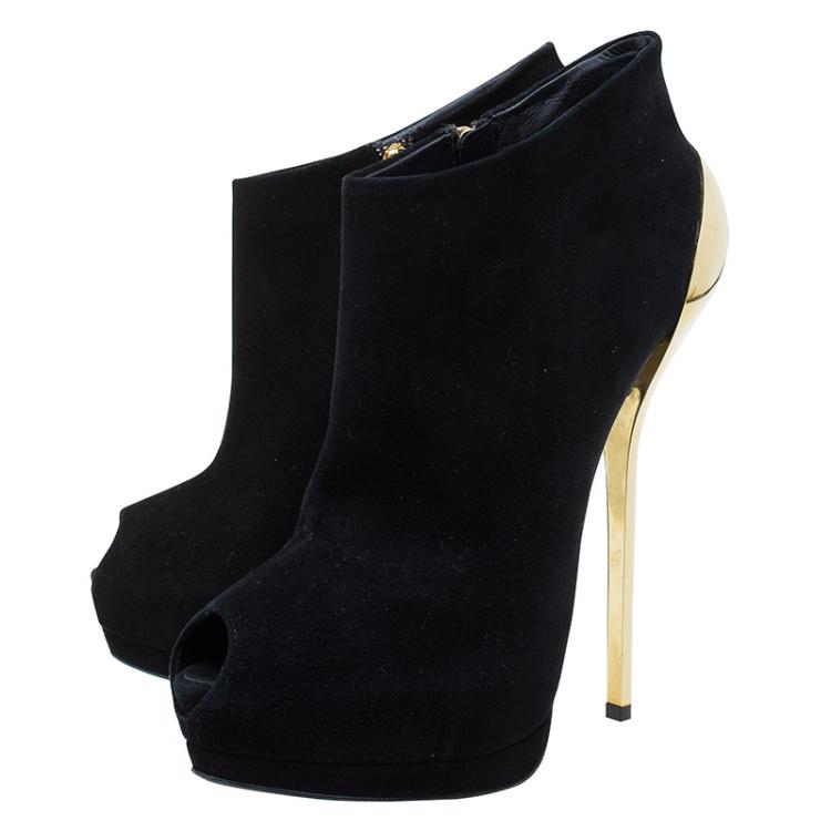 مملوكة مسبقًا Giuseppe Zanotti Black Suede Lacquered Heel Peep Toe Platform Ankle Boots Size 40