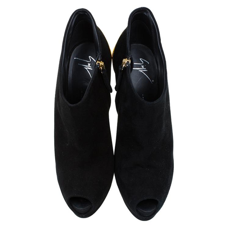مملوكة مسبقًا Giuseppe Zanotti Black Suede Lacquered Heel Peep Toe Platform Ankle Boots Size 40