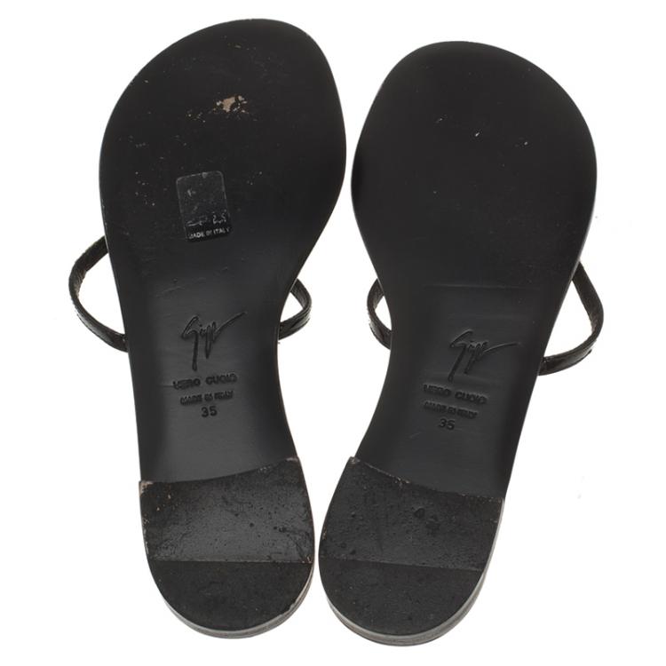 Pre Owned Giuseppe Zanotti Black Patent Crystal Embellished Thong Sandals Size 35