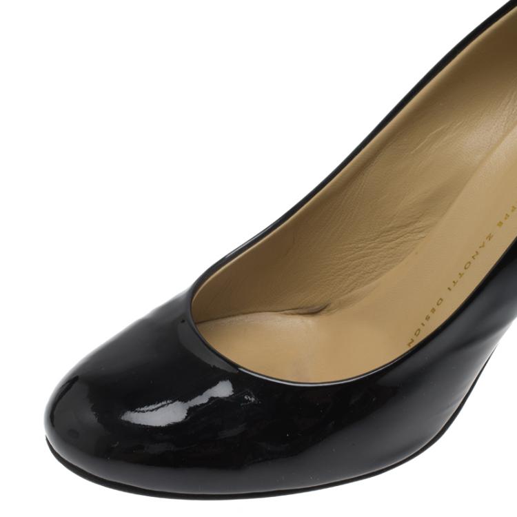 Pre Owned Giuseppe Zanotti Black Patent Round Toe Pumps Size 40