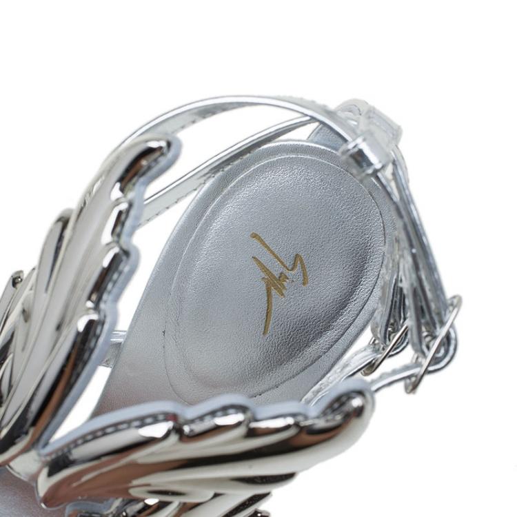Pre Owned Giuseppe Zanotti Silver Metallic Leather Argent Metal Wing Embellished Strappy Sandals Size 39