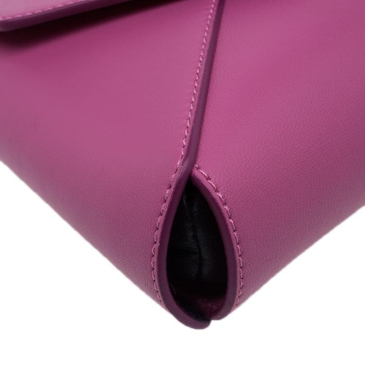 Pre Owned Givenchy Pink Leather Medium Shark Corssbody Bag