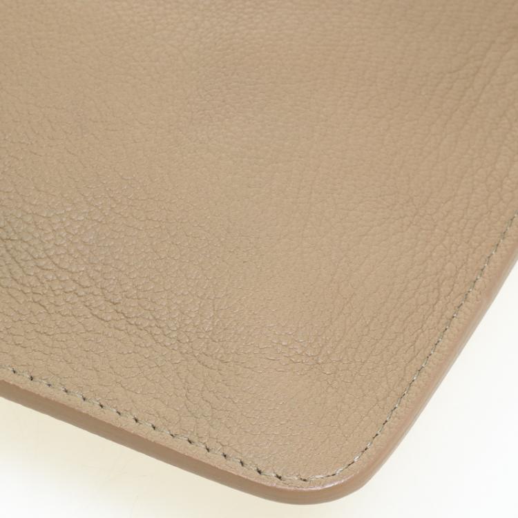 Pre Owned Givenchy Beige Leather Pouch
